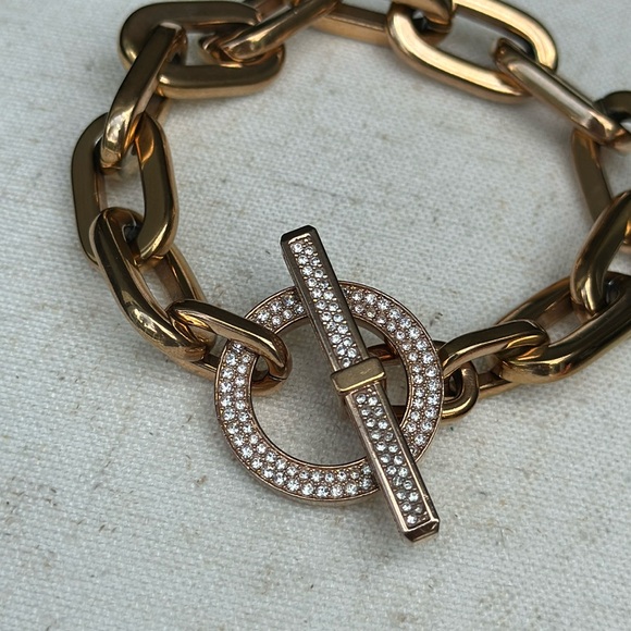 Michael Kors gold chain link toggle bracelet - NWOT - Picture 4 of 7